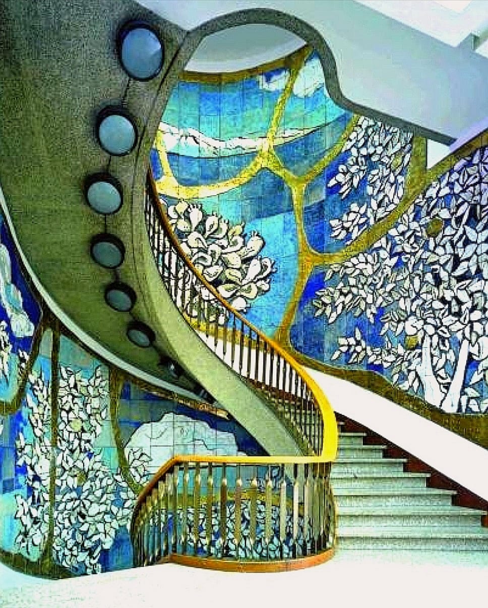 Gloria Sartori 9 hrs Palermo, Palazzo Petyx.